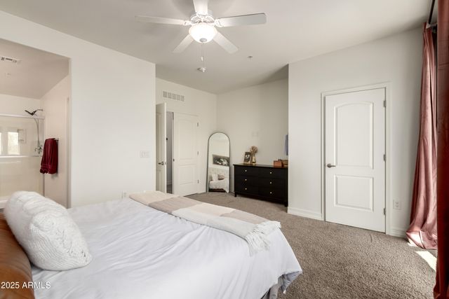 2821 S SKYLINE Drive 127, Mesa, AZ 85212