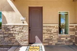 2821 S SKYLINE Drive 127, Mesa, AZ 85212