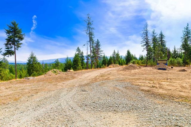 701 Happy Trails Ln, Newport, WA 99156