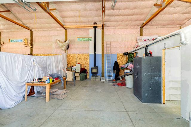 701 Happy Trails Ln, Newport, WA 99156