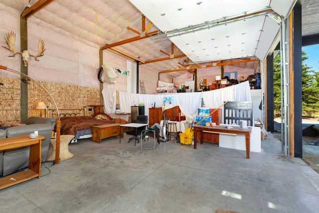 701 Happy Trails Ln, Newport, WA 99156