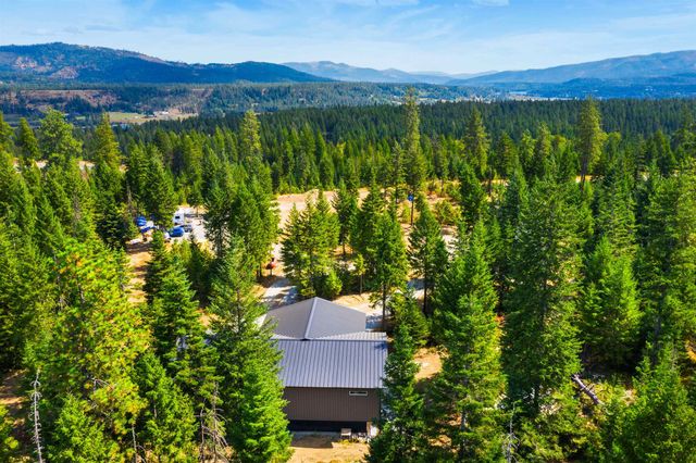 701 Happy Trails Ln, Newport, WA 99156