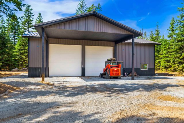 701 Happy Trails Ln, Newport, WA 99156