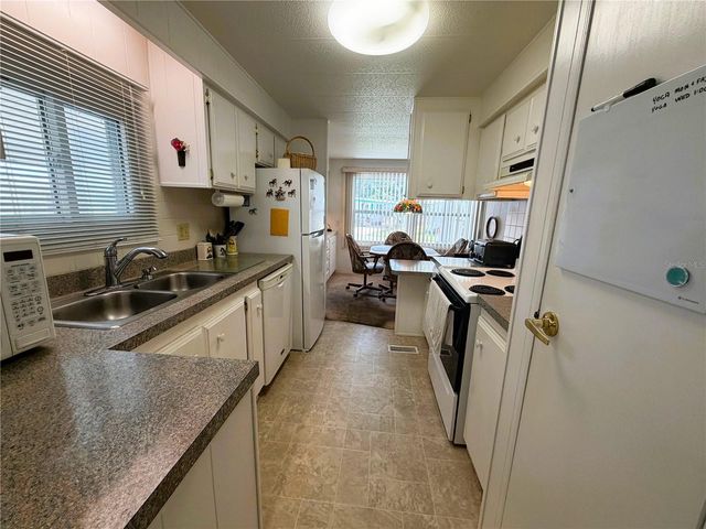 111 CHESTNUT STREET, Leesburg, FL 34748