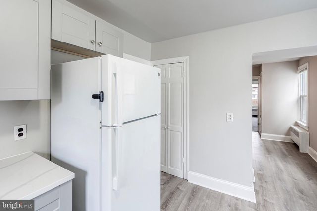 243 CONOVER ST #2, Burlington, NJ 08016