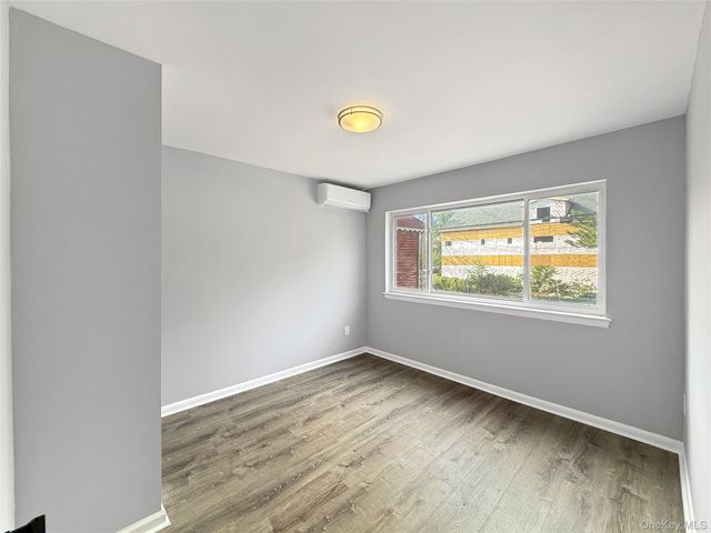 806 E 227th Street, Bronx, NY 10466