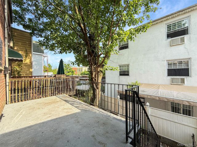 806 E 227th Street, Bronx, NY 10466