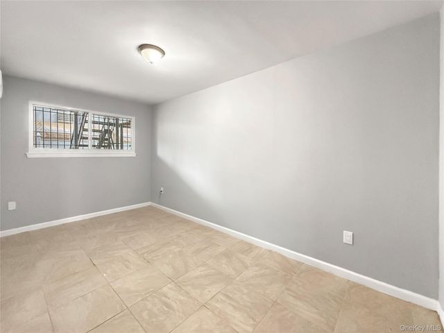806 E 227th Street, Bronx, NY 10466