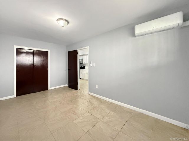 806 E 227th Street, Bronx, NY 10466