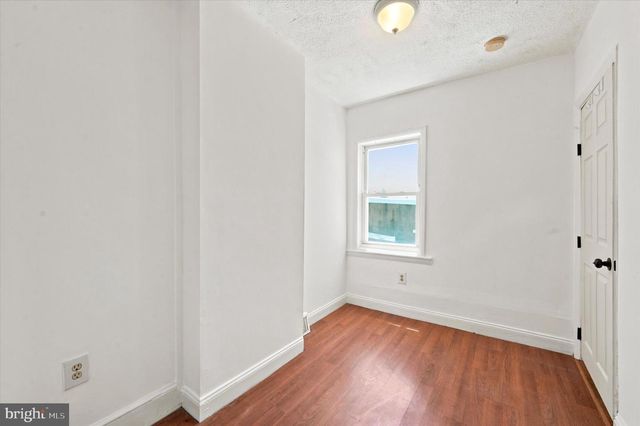 102 E HUNTINGDON ST, Philadelphia, PA 19125