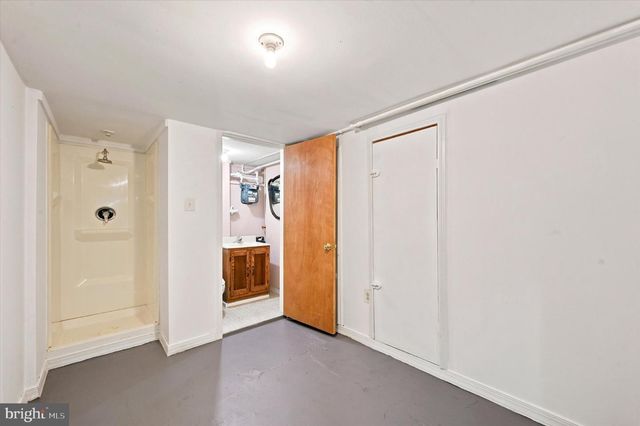 102 E HUNTINGDON ST, Philadelphia, PA 19125