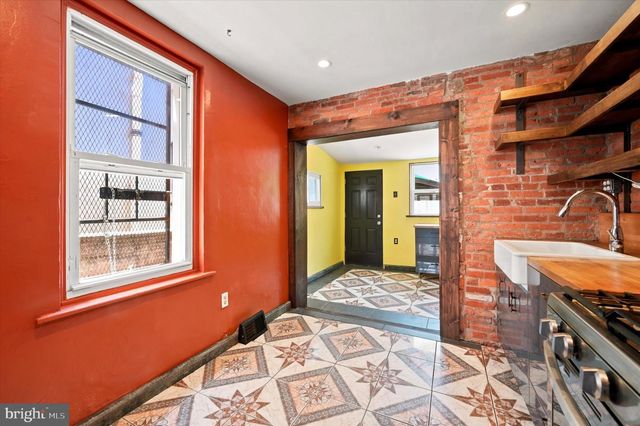 102 E HUNTINGDON ST, Philadelphia, PA 19125