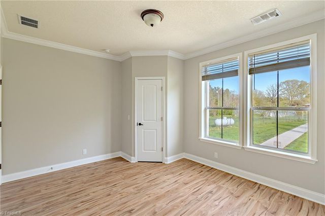 1009 Ray Loop Road, Westfield, NC 27053
