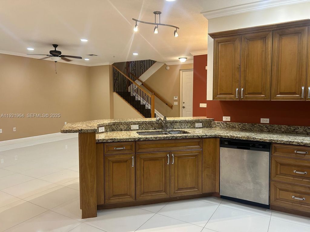 2925 NW 126th Ave 108-1, Sunrise, FL 33323