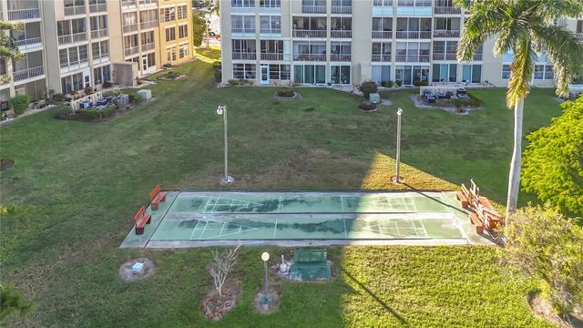 3785 LAKE BAYSHORE DRIVE H-405, Bradenton, FL 34205