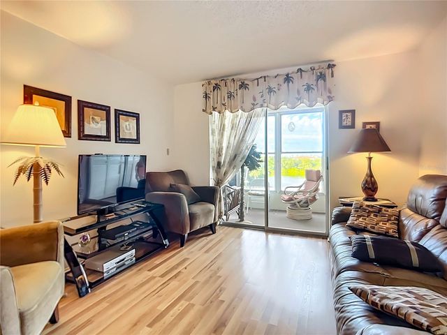 3785 LAKE BAYSHORE DRIVE H-405, Bradenton, FL 34205