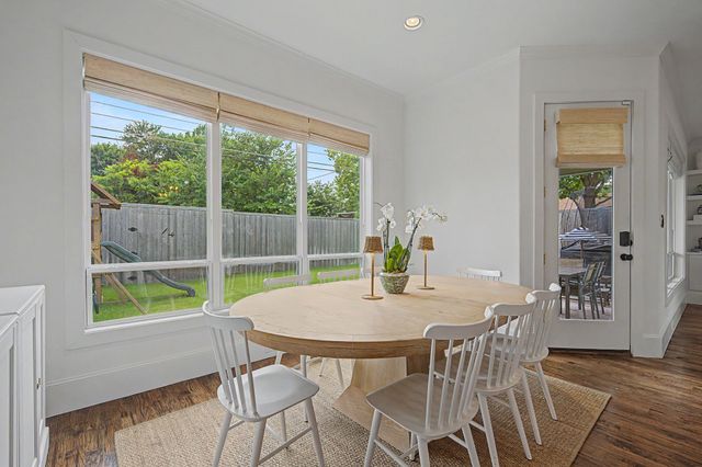 559 Coolair Drive, Dallas, TX 75218