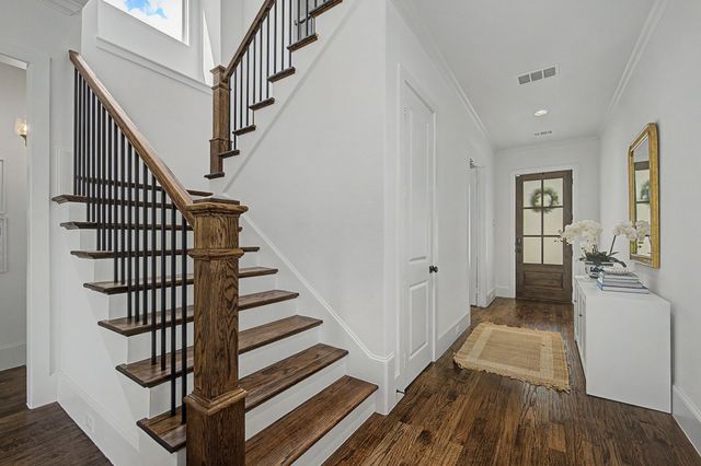 559 Coolair Drive, Dallas, TX 75218