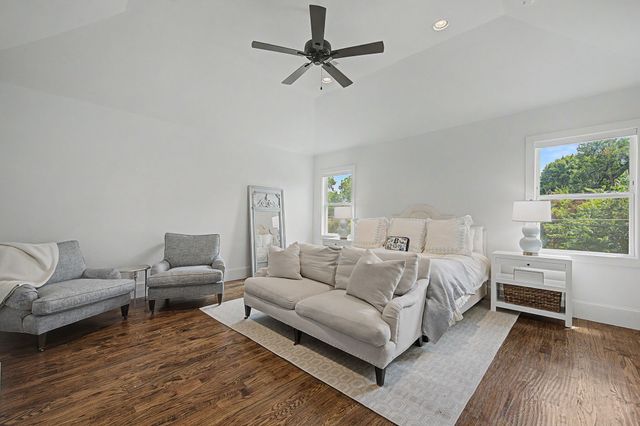559 Coolair Drive, Dallas, TX 75218