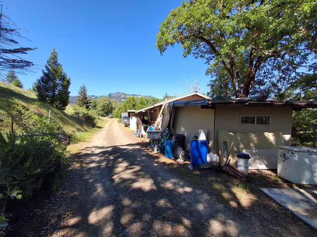 7425 Salmon Creek Road, Garberville, CA 95542