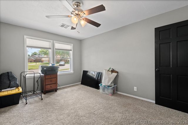 208 SE Quail Ridge Loop, Bartlesville, OK 74006