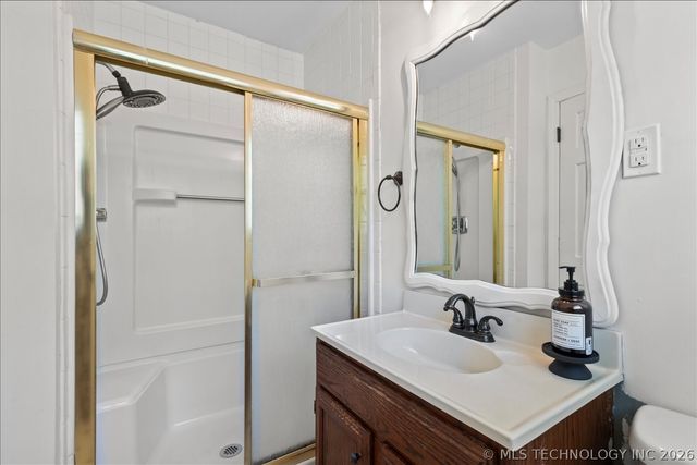 208 SE Quail Ridge Loop, Bartlesville, OK 74006