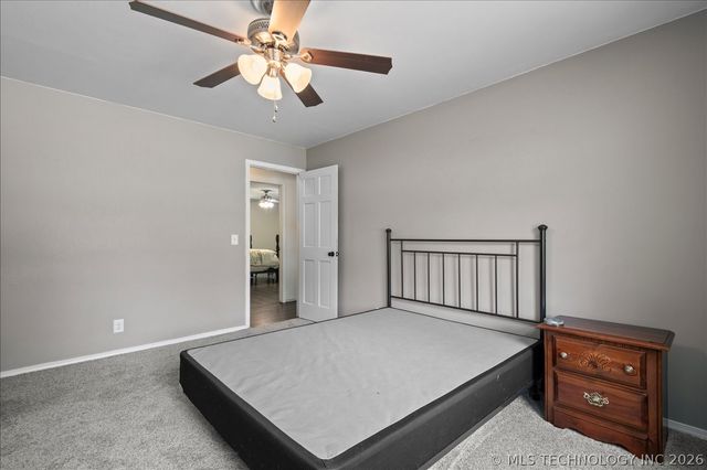 208 SE Quail Ridge Loop, Bartlesville, OK 74006