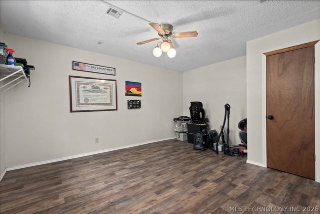 208 SE Quail Ridge Loop, Bartlesville, OK 74006