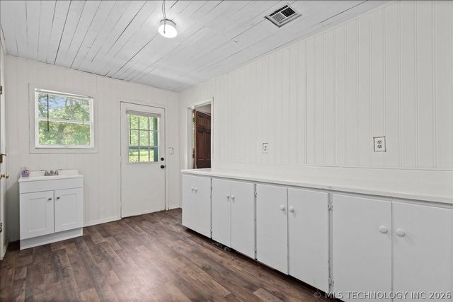 208 SE Quail Ridge Loop, Bartlesville, OK 74006