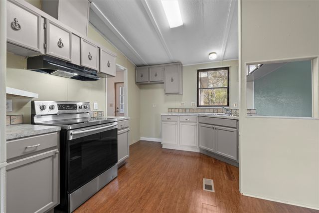 4210 Wheeler Street, Bellmead, TX 76705