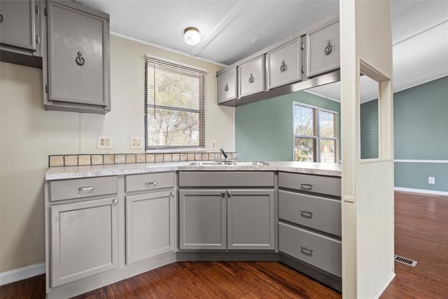 4210 Wheeler Street, Bellmead, TX 76705