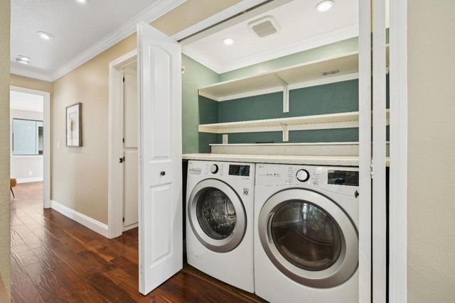 712 SAN CONRADO Terrace 4, Sunnyvale, CA 94085