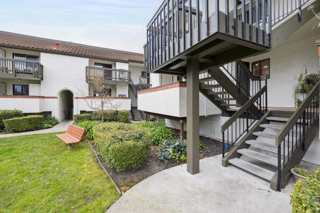 712 SAN CONRADO Terrace 4, Sunnyvale, CA 94085