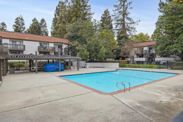 712 SAN CONRADO Terrace 4, Sunnyvale, CA 94085