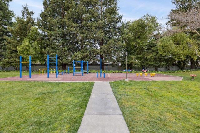 712 SAN CONRADO Terrace 4, Sunnyvale, CA 94085