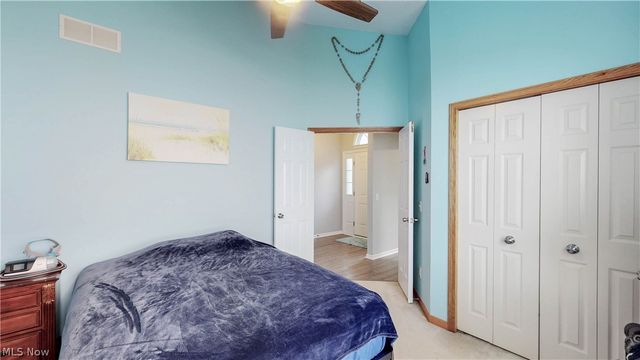 3293 Bath Heights Drive, Cuyahoga Falls, OH 44223