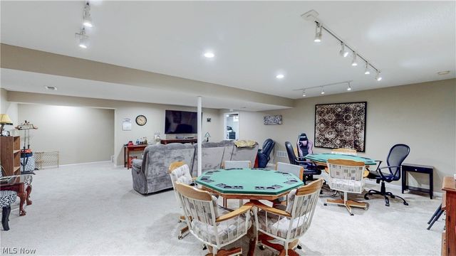 3293 Bath Heights Drive, Cuyahoga Falls, OH 44223