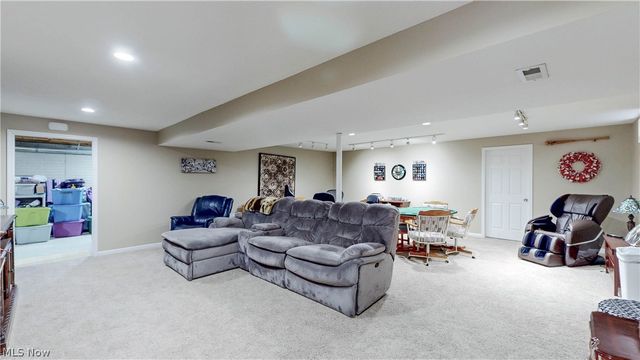 3293 Bath Heights Drive, Cuyahoga Falls, OH 44223
