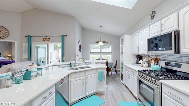 3293 Bath Heights Drive, Cuyahoga Falls, OH 44223