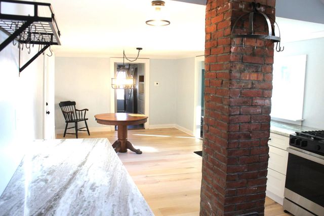 22 Church Street, Kingston, NH 03484