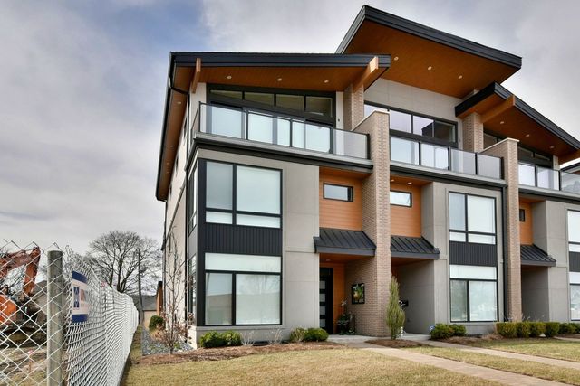 262 N Addison Avenue, Elmhurst, IL 60126