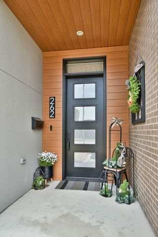 262 N Addison Avenue, Elmhurst, IL 60126