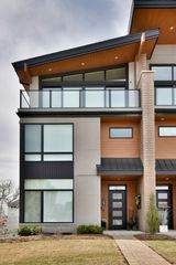 262 N Addison Avenue, Elmhurst, IL 60126