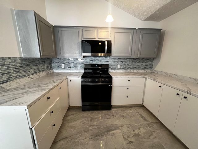 7019 Haven Creek Drive, Cypress, TX 77433