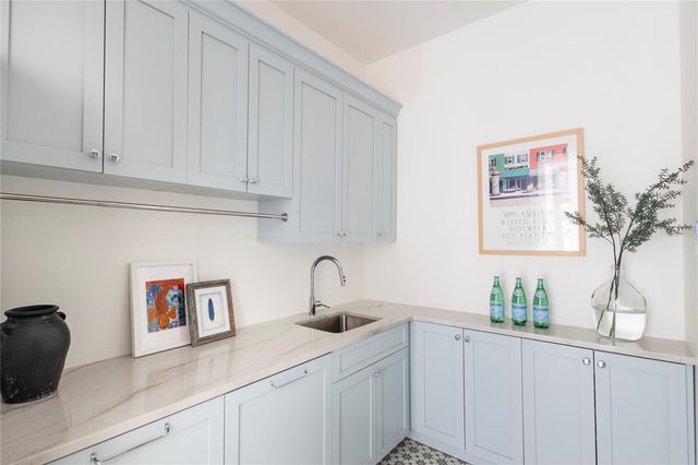 2002 SHAW LANE, Orlando, FL 32814