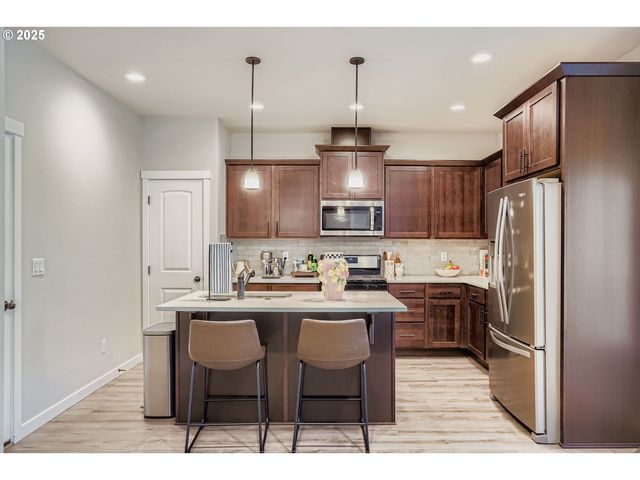 5585 MOUNTAIN QUAIL Dr, Salem, OR 97306