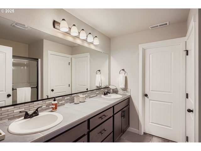 5585 MOUNTAIN QUAIL Dr, Salem, OR 97306