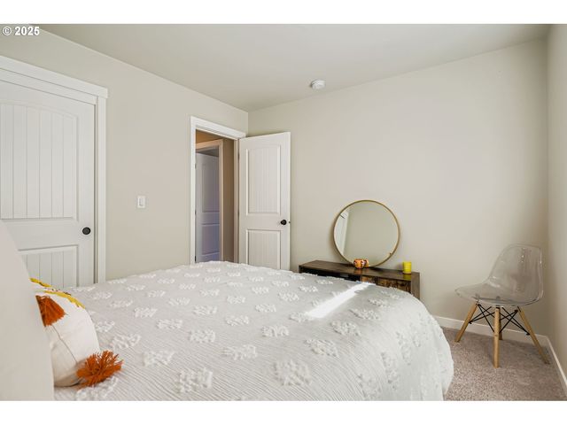 5585 MOUNTAIN QUAIL Dr, Salem, OR 97306