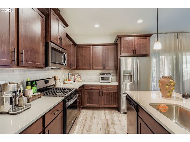 5585 MOUNTAIN QUAIL Dr, Salem, OR 97306