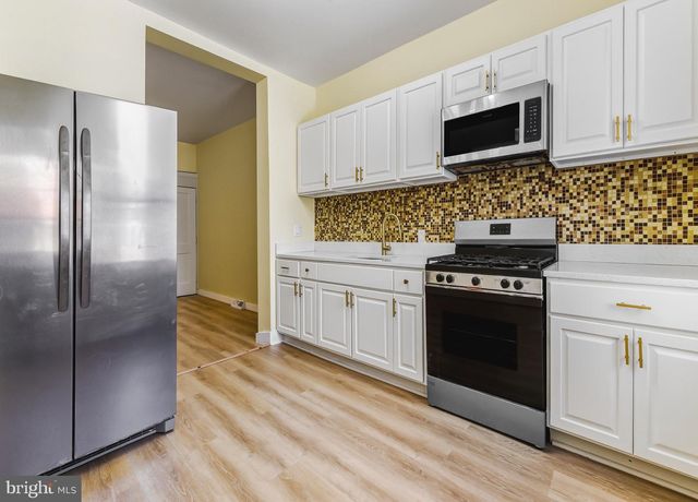 319 BERGEN ST, Gloucester City, NJ 08030